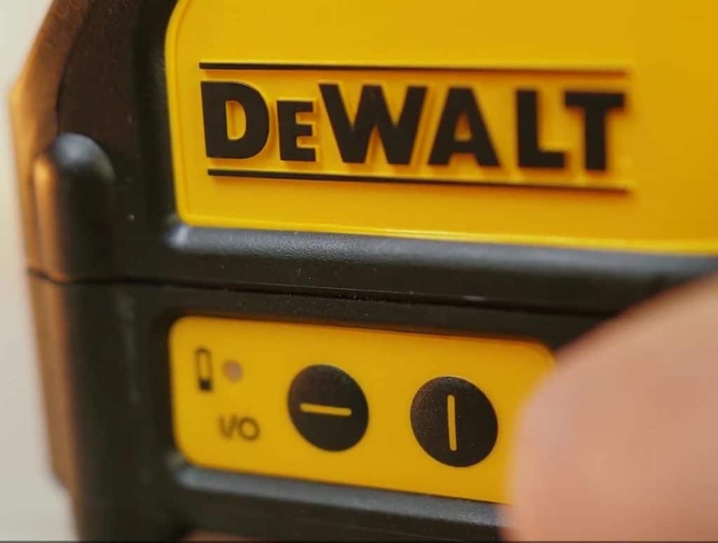 Dewalt DW088K Laser Review with Specs 3 Side switches