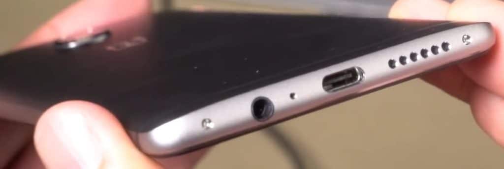 OnePlus 3 Review 5 OnePlus 3 Ports