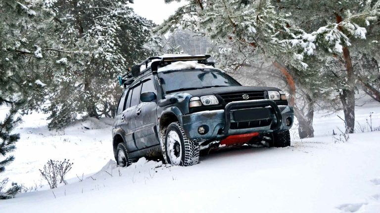 Read more about the article How To Equip Your Car For Cold Winter Days