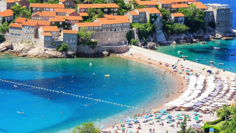 Read more about the article 5 Most Beautiful Beaches in Montenegro